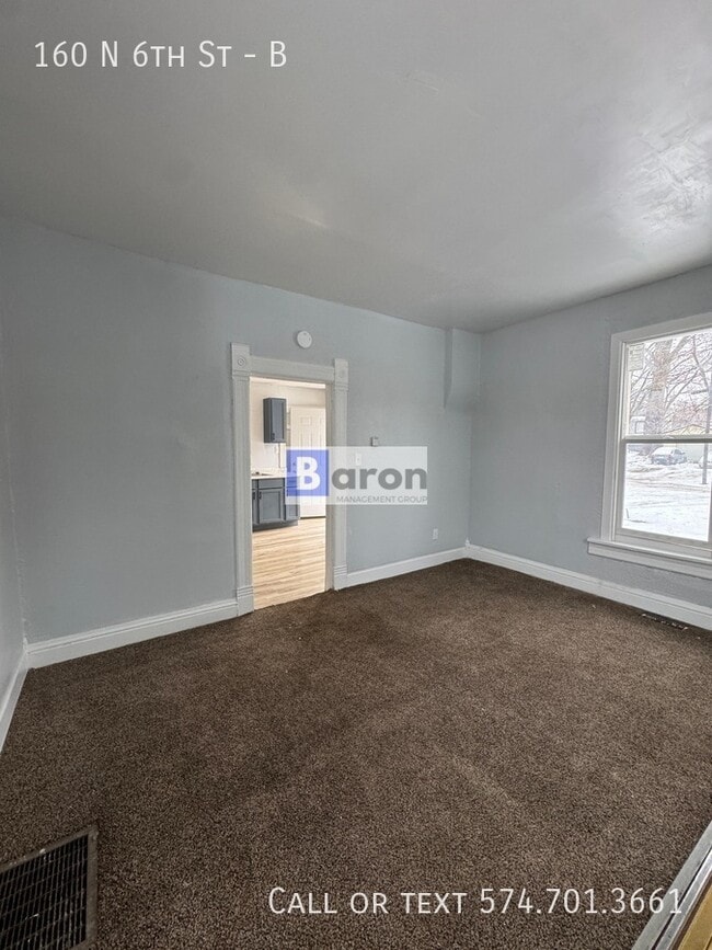 Photo - 160 N 6th St Unit B