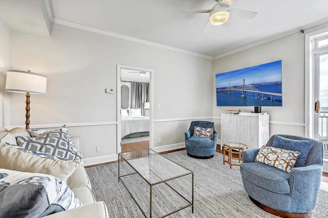 Building Photo - 14 Murray Blvd Unit ID1325124P