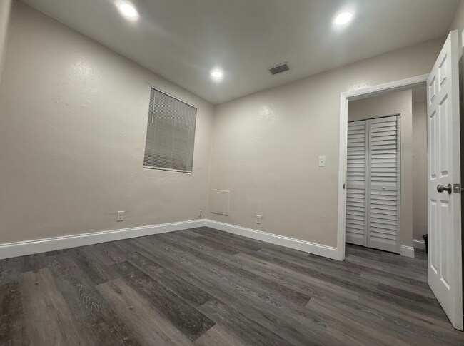 Photo - 1342 Mc Conihe St