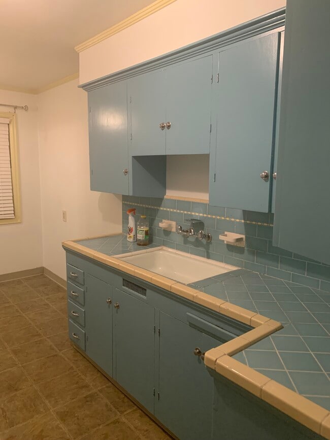 Photo - 6525-6525 N Haight Ave