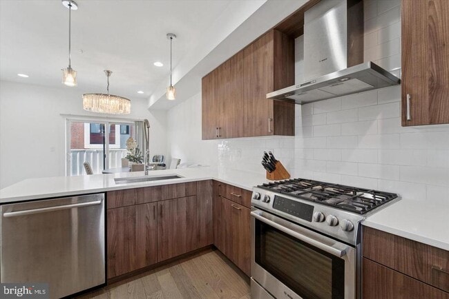 Photo - 322 Fairmount Ave