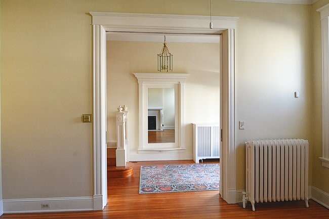 Photo - 2025 Grove Ave