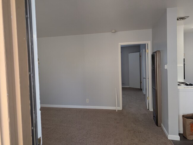 Living1 - 43 Lester Ave