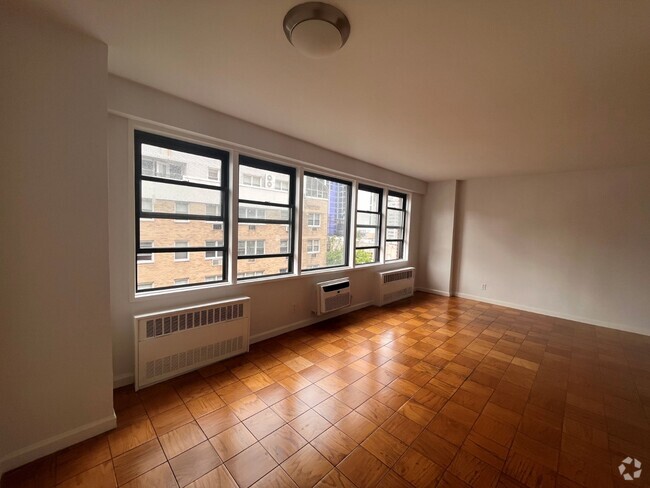 Building Photo - 236 E 36th St Unit 12H Rental