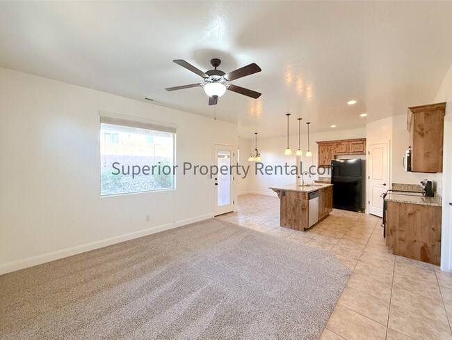 Photo - 4 bed, 2.5 bath duple w/2 car garage