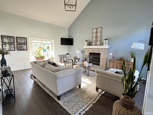 Photo - 10824 Millstone Dr