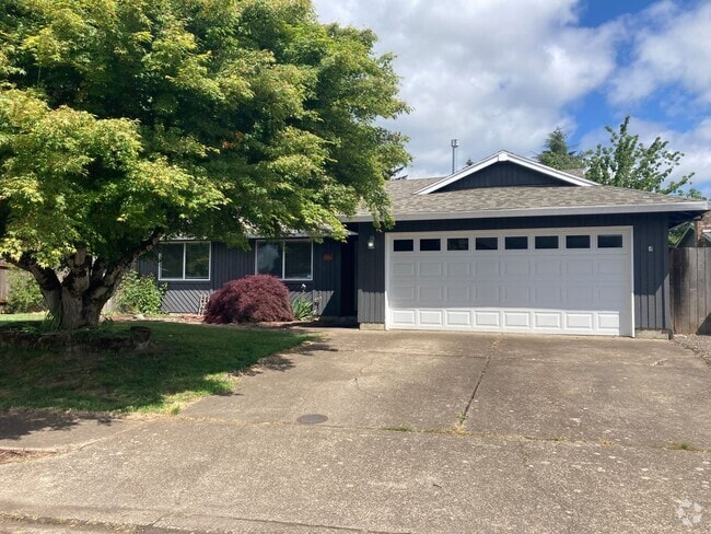 Building Photo - Single Level Ranch Home in Newberg