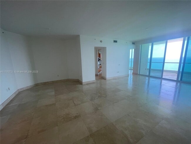 Photo - 16047 Collins Ave Unidad 3002