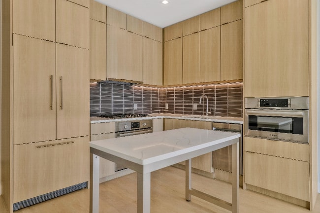 Photo - 1224 M St NW Unidad 505