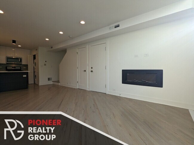 844 W Grace St Unit 1