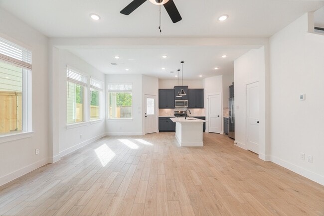 Photo - 140 Red Cascade Trl