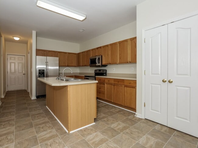 Photo - 8264 Chatham Oaks Dr