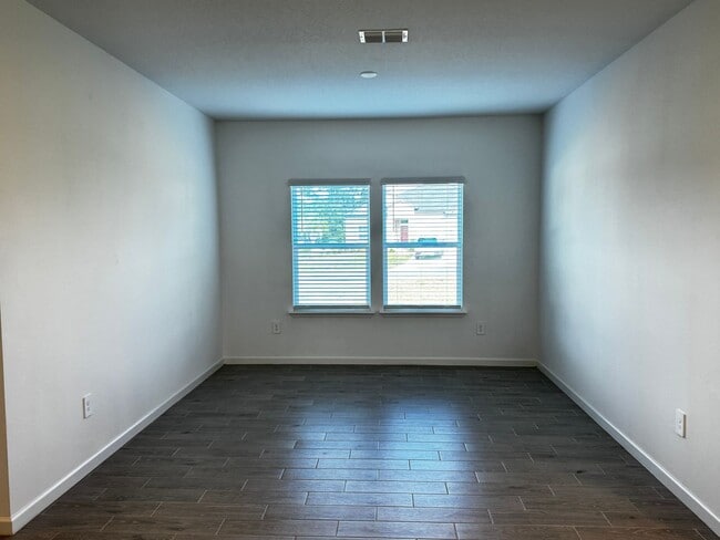 Photo - Gorgeous Grand Park North 4/3 with Garage