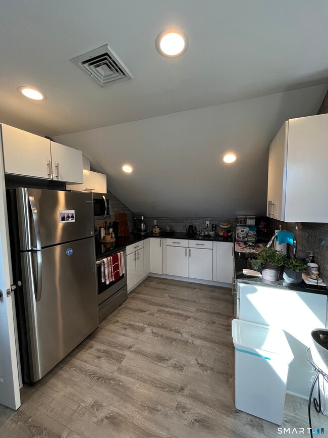 Photo - 79 Seaview Ave Unit 4