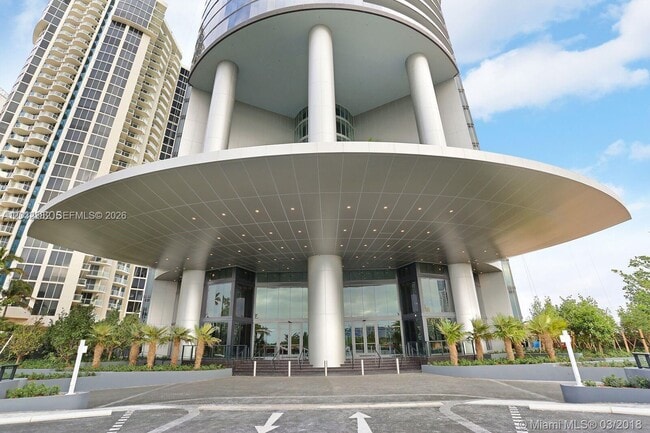 Photo - 18555 Collins Ave Unit 4804