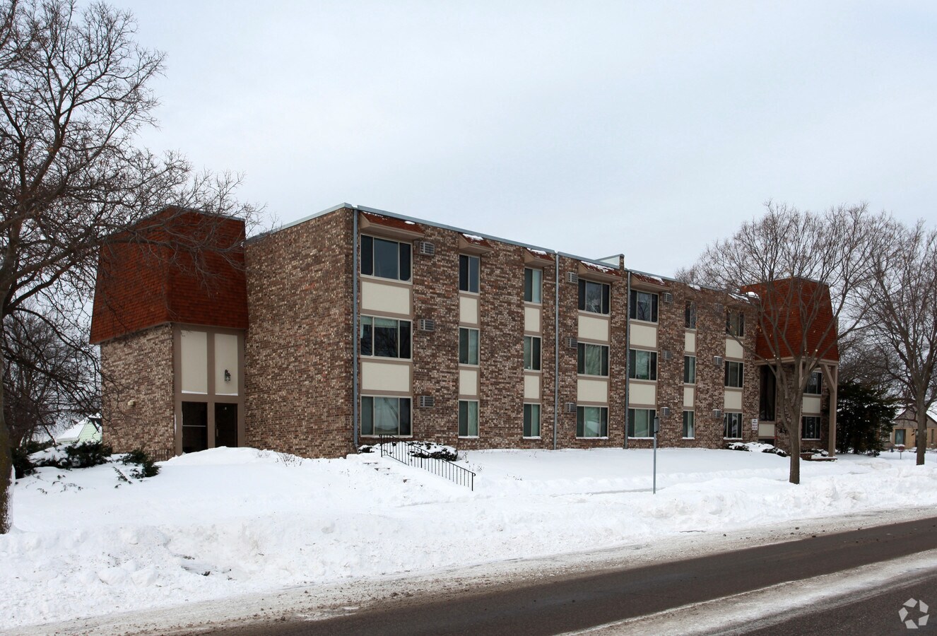 Photo - Minnehaha Park Apartments