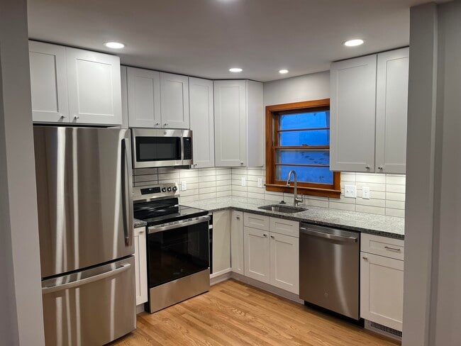 Photo - 1417 Beld St