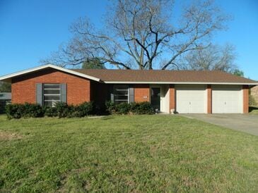 Excellent 3 bedroom 1 1/2 bath in great, c... - Excellent 3 bedroom 1 1/2 bath in great, c... Apartment