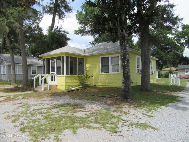 Photo - 1708 Louise Ave