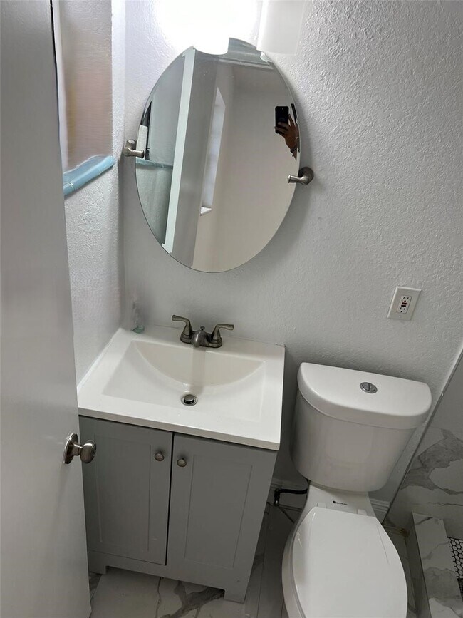 Photo - 4421 NW 33rd St