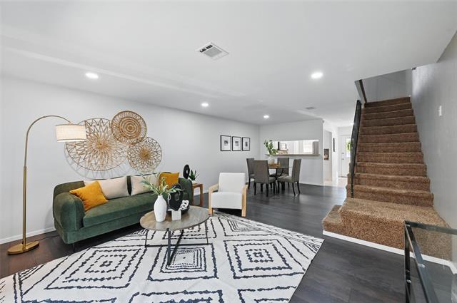 Photo - 19 Abbey Rd Townhome