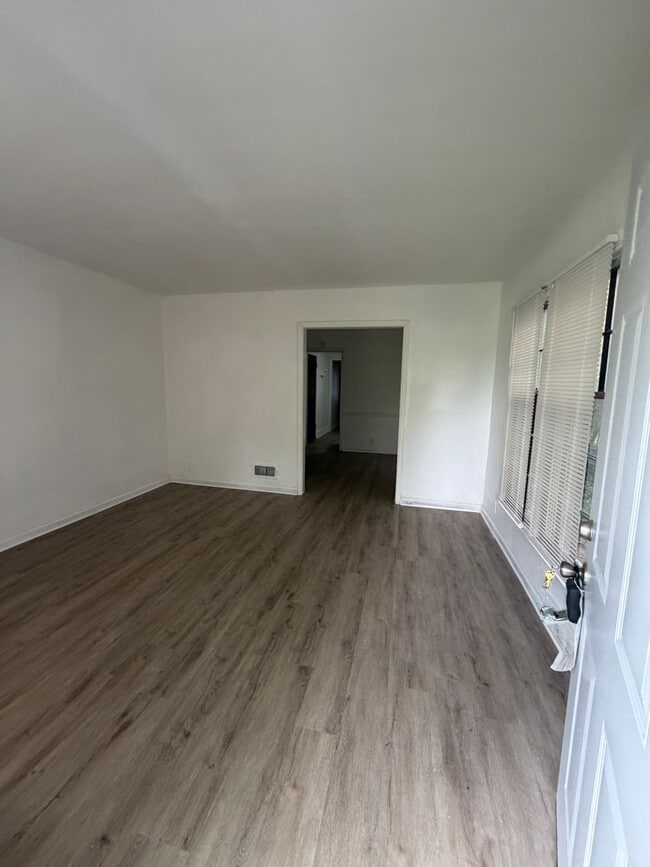 Photo - 3461 Dequincy St