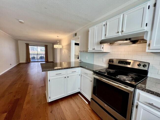 Photo - 33 Lake Dr Townhome