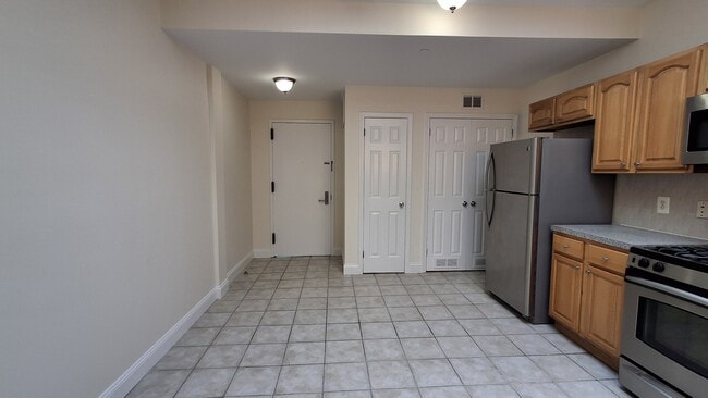 Photo - 514 25th St Unidad 206