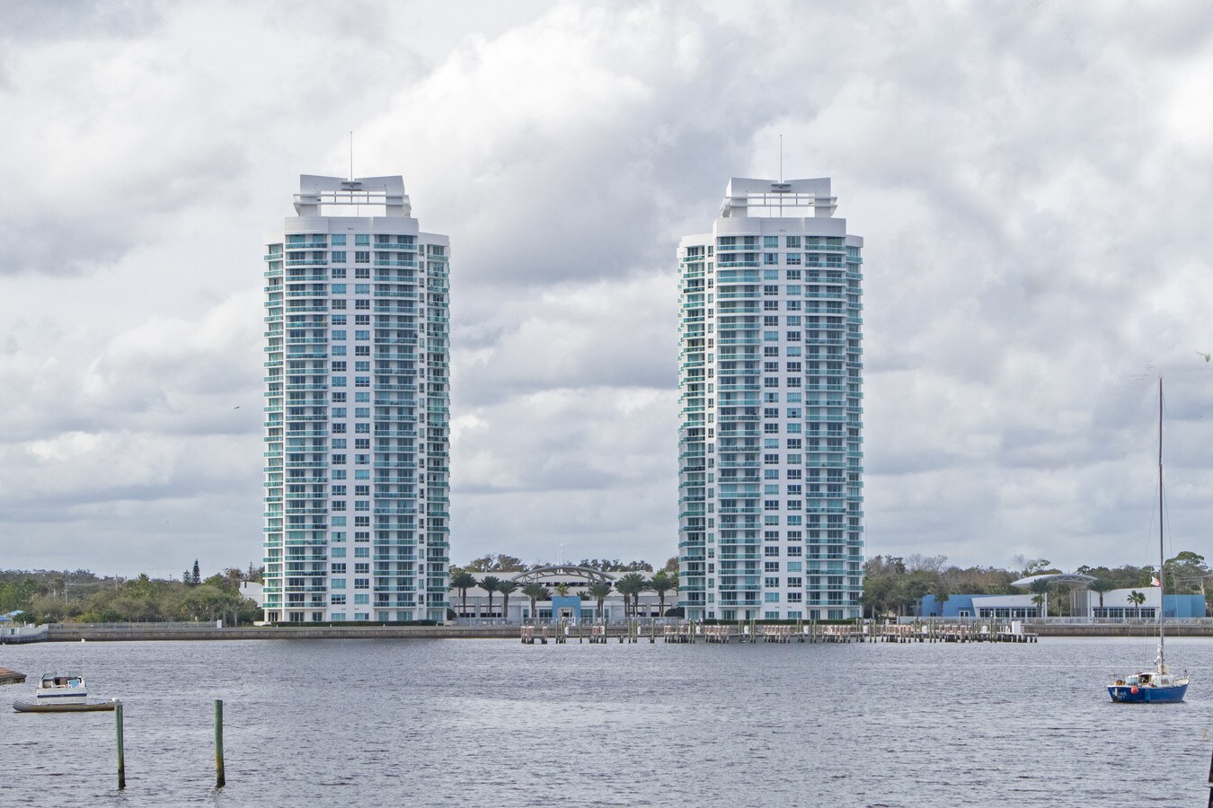 MG on the Halifax - 231 Riverside Dr Condo