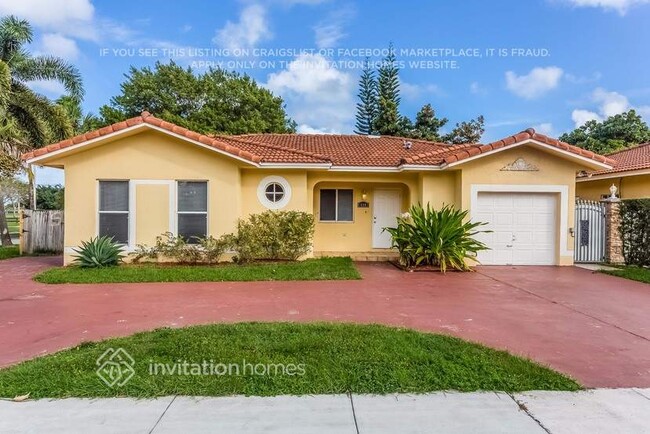 Photo - 18001 SW 139th Path