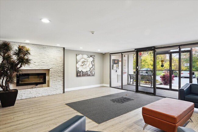 Photo - Highland Village