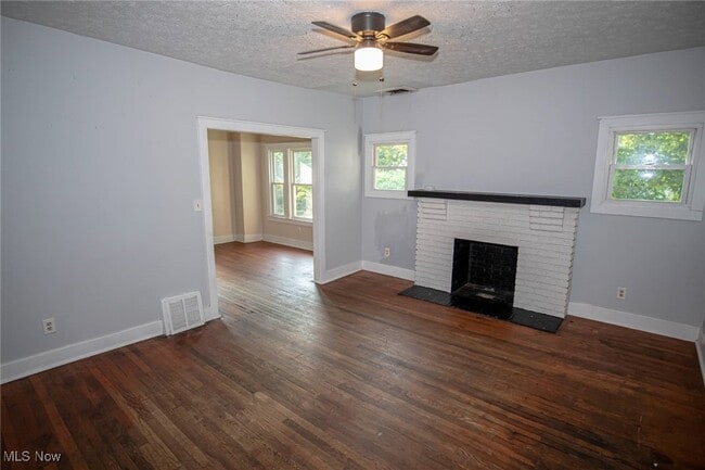 Photo - 276 Wildwood Ave