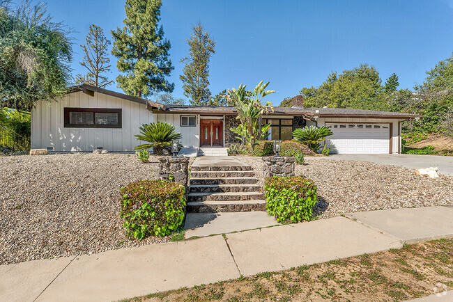 Building Photo - 4615 Arriba Dr Rental
