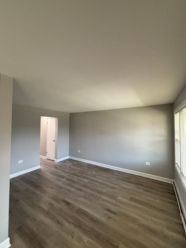 2109-2123 W 119th St Unit 2113-5