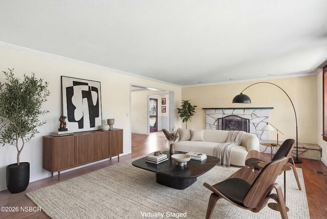 Photo - 2611 Janin Way