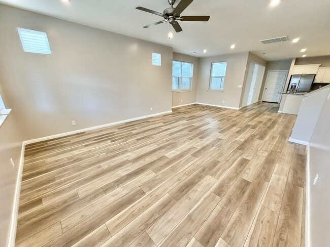 Photo - 750 W Scarlet Hill Dr