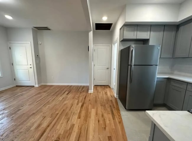 Photo - 558-562-562 Court St Unit 2 Right