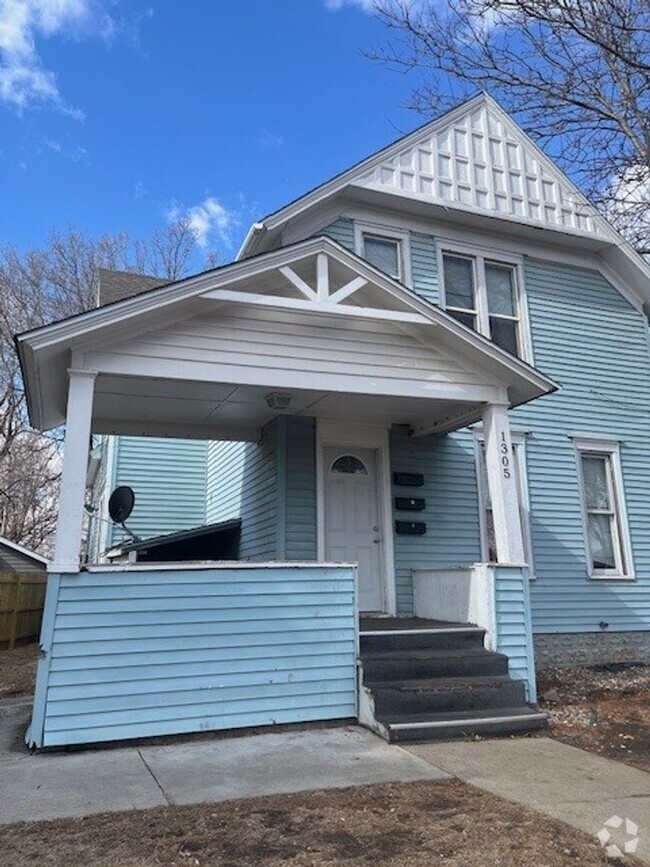 Building Photo - Spring Triplex Unit 1305-03 Rental