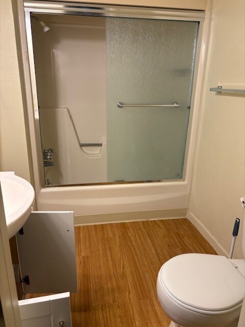 Photo - 2341 Sherbrook St