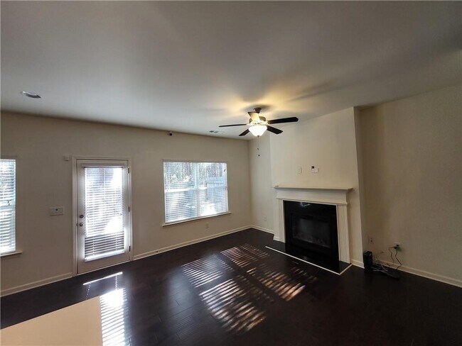 Photo - 5136 Madeline Pl