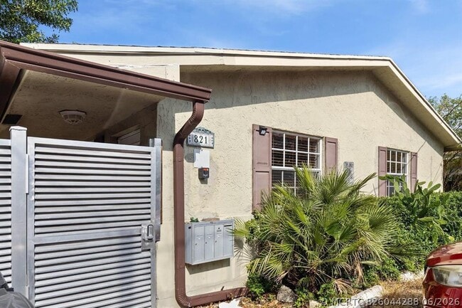 Photo - 821 SW 4th St Unit 1