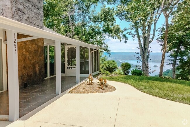 Building Photo - Scenic Lakeview Rental located on Boatman'...