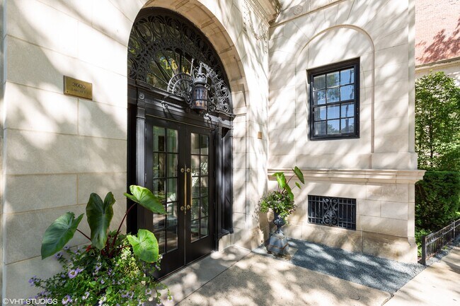Photo - 2600 N Lakeview Ave Condo Unit 1T
