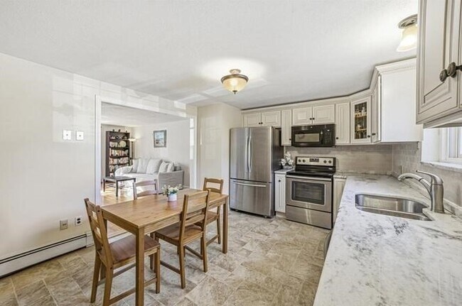 Photo - 119 Emerson Gardens Rd Unit 119