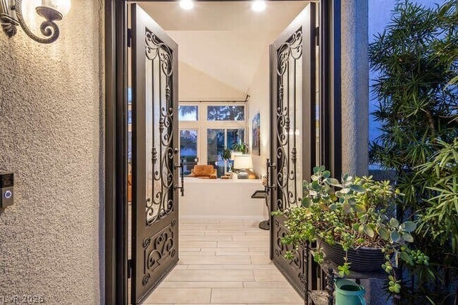 Photo - 8856 Rainbow Ridge Dr