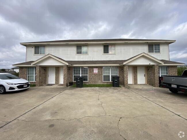 Building Photo - 4102 Nadine Dr Unit D Rental