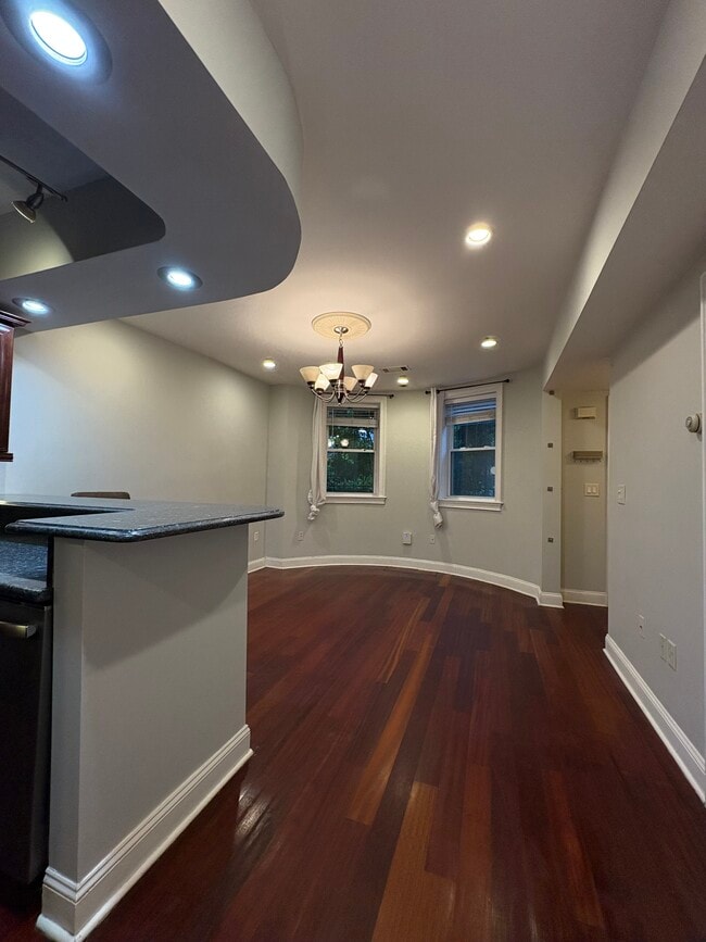 Building Photo - 106 E Brookline St Unit 1 Rental