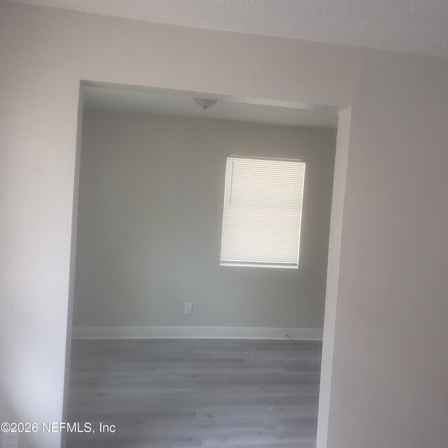 5531 Agra Ct