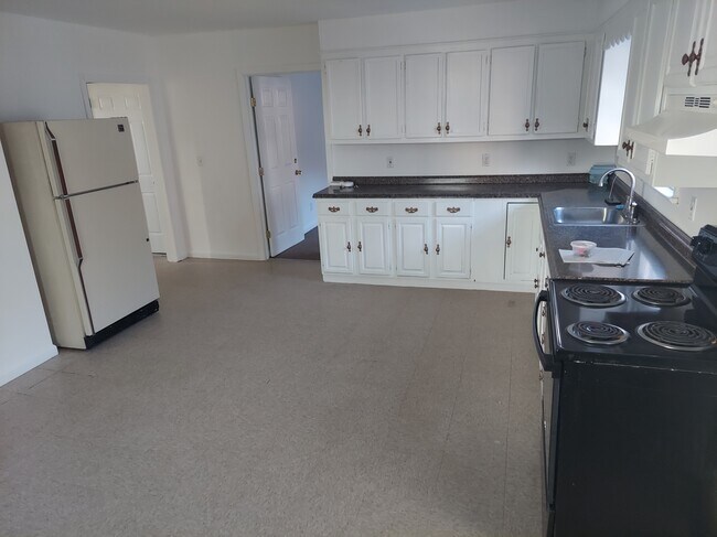 Photo - 52 Jewett St Unidad 3