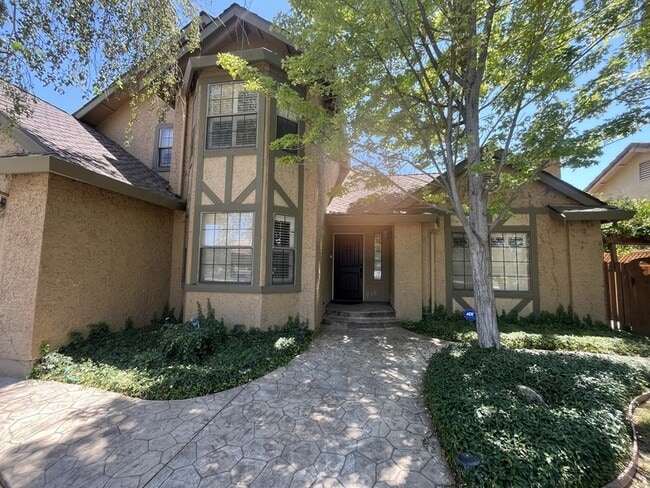 Photo - 511 Bluff Dr